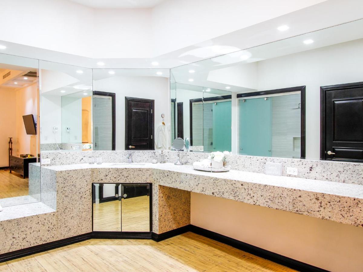 Hotel Boutique Villa Toscana Эрмосильо Экстерьер фото